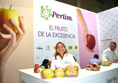 Louise Chauffaille, est venue au salon pour représenter la société Perlim