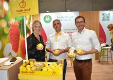 Earth Market ont mis à l'honneur la Rubis Gold, pomme jaune aromatique avec Mathilde Paignat, Gildas Guibert et Jean-Christophe Bertin