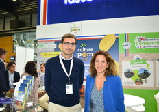 Alexandre Subtil et Sabine Vajou, sur le stand de Culture Pom, stand qui n'a pas désempli dés la première heure d'ouverture du salon