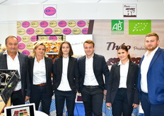 La Famille Perez sur le stand des sociétés Les sources et Théo Producteur 