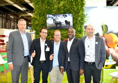L'équipe d'Agribio Terra Organic avec Martijn Van Der Maarel, Manuel Peris Mendoza, Gaston Schatz, Edgard Kami et Frederic Vidal