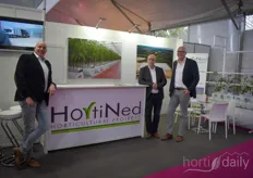 Richard van Dijk, Johan Versteeg & Ron Laan de HortiNed. L'entreprise fournit et installe des projets horticoles complets, dont beaucoup se trouvent en France.