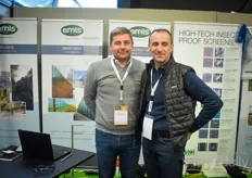 Sébastien Moulias & Philippe Merik d'Emis, proposant des textiles pour l'horticulture.