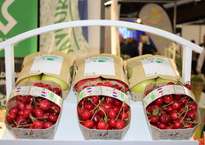 Cerises Saveurs D'Antan sur le stand de la SAS Saint Félix