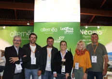 L'équipe d'Alternea avec des producteurs de Teraneo 
