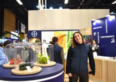 Kenza Zanni, venue représenter le Groupe Bayer
