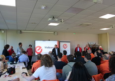 Les équipes de FreshPlaza accueillies au pôle Euralimentaire par Hélène Méli Présidente du Comité Régional Interfel Hauts-de-France, Pascal Delval, Vice-Président de l'Ecole des Marchés, Thomas Vincent, Directeur Général du pôle Euralimentaire, Isabelle Cambier, Directrice adjointe du pôle Euralimentaire, Yves Mustel Président de la Chambre professionnelle des grossistes du marché de gros de Lille et de la société grossiste SITAL et Trésorier du Comité Régional Interfel, ainsi que les membres de l'association Ecole des Marchés 