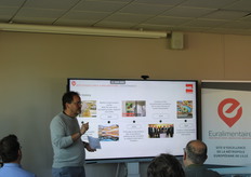 Thomas Vincent, directeur du pôle Euralimentaire, qui présente l'histoire du marché jusqu'à la naissance du site Euralimentaire ainsi que les missions du pôle