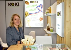 Cécile Guilmeau sur le stand ed Koki - Unicoque, spécilisée dans les noix et les noisettes
