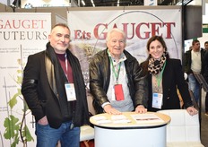 La famille Gauget des établissements Gauget, spécialisés dans la fabrication d'arceaux et tuteurs en acier