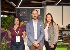 Grand Hopital, producteurs de pommes, cerises et abricots avec Rachida Bou, Stéphane Gailet et Clara Granarolo
