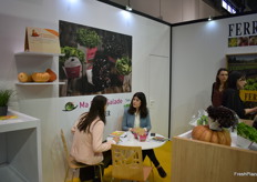 Ferrier a présenté ses "P'tits potes & Mini butt'" (potimarrons et butternuts de petits calibres) au salon cette année