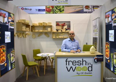 CF Embal représentée par Anthony Fournier, met à l'honneur ses emballages 100% français fabriqués à base de bois de peupliers