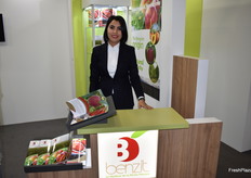 Meryem Ameziane, Directeur Commercial des Domaines Agricoles Benzit, a presenté la pêche précoce