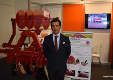 Yoann Mainguy, directeur de CM Regero Industries, présentait différentes machines pour la production des légumes