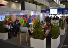 Le stand partagé par Akanea Agro Software, Alpes Coccinelle, Grande Ile/Louis Favel, International Plant Selection, Metral Fruits, Ogier Fruits, Rhoda-Coop, Sarl Rivière, Savajols, Val de Nesque et SN Comptoir Rhodanien