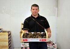 Julien Carvajal de la société Ferrari Distribution, spécialisée dans la betterave. Il propose notamment de la betterave cuite au four, une spécialité très appréciée dans la région