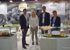 Sur la photo, Diane Delcourt, Antoine Vajou, Sabine Vajou et Alexandre Subtil. La Ferme de Fontenay - Val Légumes a présenté à l'occasion du salon sa gamme HVE, nouvelle gamme régionale présentée dans un nouveau packaging présentant des photos familiales issues des 4 générations de l'entreprise. Culture Pom quant à elle renforce son développement variétal et continue de voir son équipe s'agrandir et de développer le marché espagnol et l'Europe du Sud.