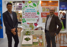 Louis Fortin et Christophe Janson de la société Pic Vert, venus présenter toute leur gamme de produits dont certains cultivés sans pesticides et la nouvelle barquette prélavée Gourmet
