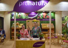Sylvie Sanchez et Laeticia Paravisini de la société Pronatura sont venues présenter leur gamme de produits dont les fruits secs et les agrumes du Maroc