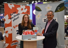 Shanon Ravat et Marc Rauffet de la société Innatis ont dévoilé à l'occasion du Fruit Attraction leur nouvelle variété club Zingy