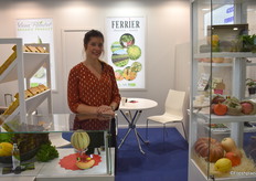 Verena Heuwinkel de l'entreprise Ferrier a mis en avant lors du salon la propre production bio de l'entreprise, et sa production sénégalaise de melons charentais qui seront disponibles pour Noël et Pâques
