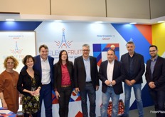 Les équipes de Pom'Evasion et Select Fruit (filiale à l'export) ont promu les pommes françaises. Select Fruit a aussi présenté son nouveau logo et de nouveaux emballages.