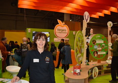 Sandrine Gaborieau sur le stand de l’ANPP, est venue au salon pour rencontrer le grand public, mais aussi pour que les producteurs se rendent compte qu’il y a beaucoup de bienveillance de la part des consommateurs. Le message concernant le label Vergers Ecoresponsables a par ailleurs été très bien reçu. 