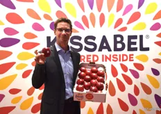 Emmanuel de Lapparent met en avant cette année une nouvelle variété de pommes rouge à chair rouge. La gamme Kissabel compte désormais sept variétés de pommes. 