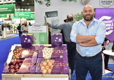 Valery Caprara de la société Jardins du Midi venu présenté entre autres la gamme de produits sans pesticide conditionnée dans de nouvelles barquettes en carton 100 % recyclables. 