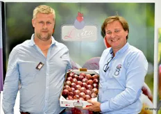 Sébastien Rispe et Benoît Escande ont présenté la Lovita, prune rouge à chair rouge en forme de cœur. 