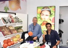 Uni-Vert, coopérative 100 % bio qui rassemble 72 producteurs a présenté sa gamme de produits bio avec Nordine Arfaoui et Bertrand Feraut.