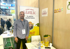 Julien Aubert, EARL Saint-Remy Basilic venu présenter sa marque Charlet de San Roumié. 