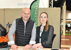 Marc et Romane Simon de la société Vert Protect venus présenter leur solution de lutte contre le gel : la chaudière à biomasse mobile Dragon Brouillard. 