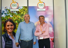 Bruno Darnaud et Raphaël Martinez sur le stand de l’AOP Pêche et Nectarines de France