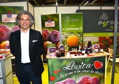 Sébastien Guy a présenté la Lovita ainsi que des produits transformés de la prune en forme de cœur, comme la confiture, la crème et le jus