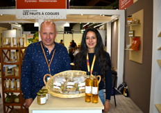 Marcou Fruits Secs a présenté sa gamme de noix à l’occasion du salon. Avec Pascal et Elodie Marcou