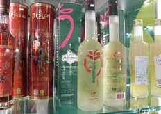 'Fragoline' et 'Melannurca'  sont également à l'honneur au rayon liqueurs cette fois, certifiées V-Label Vegan.