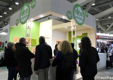 Stand toujours plein pour les pâtes à tartiner de la marque Deanocciola.