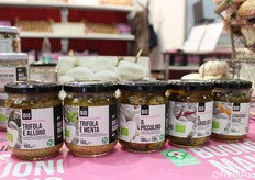 Les produits de l'entreprise à base de champignons biologiques transformés