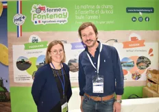 Camille Jaccon et Antoine Vajou sur le stand de la Ferme de Fontenay, venus présenter leur gamme de produit 