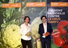 Agnès Imbeau (spécialisée dans l'artichaut hybride) et Grégoire Vendeville (spécialisé dans les tomates, concombres et salades hors-sol)