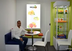 Samir El Kaf, gérant de la société Holmar Fruit venu présenter sa gamme de produits