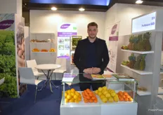 François Carcel et l'équipe de la société Pronatura ont présenté leurs gammes d'agrumes du Maroc, de fruits secs et de fruits exotiques