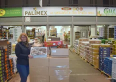 Sylvie de la société Palimex, spécialiste en fruits secs, propose entre autres de magnifiques dattes de Californie