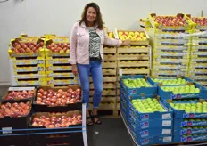Virginie Monget de l'entreprise La Campagne, propose une multitude de variétés de pommes