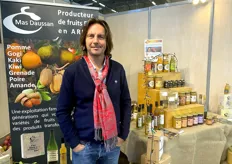 Stéphane Charmasson de la société Mas Daussan, producteur de fruits en biodynamie. 