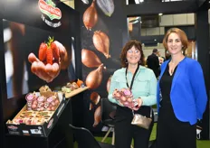 La société Pouliquen sur le stand Prince de Bretagne avec Emmanuelle Bosser et Stéphanie Della Schiava venues présenter leur gamme de produits dont les oignons de Roscoff 