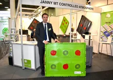 Janny MT avec Benoit Janny, a présenté son nouveau couvercle avec une membrane adaptée aux fruits et légumes à forte intensité respiratoire. L'entreprise a également présenté un produit connecté qui mesure l'O2, le CO2, la température et l'hygrométrie