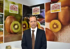 Jean-Baptiste Pinel, directeur de la société Primland, au salon du Fruit Logistica pour représenter la gamme de kiwis Oscar, vert, rouge et gold